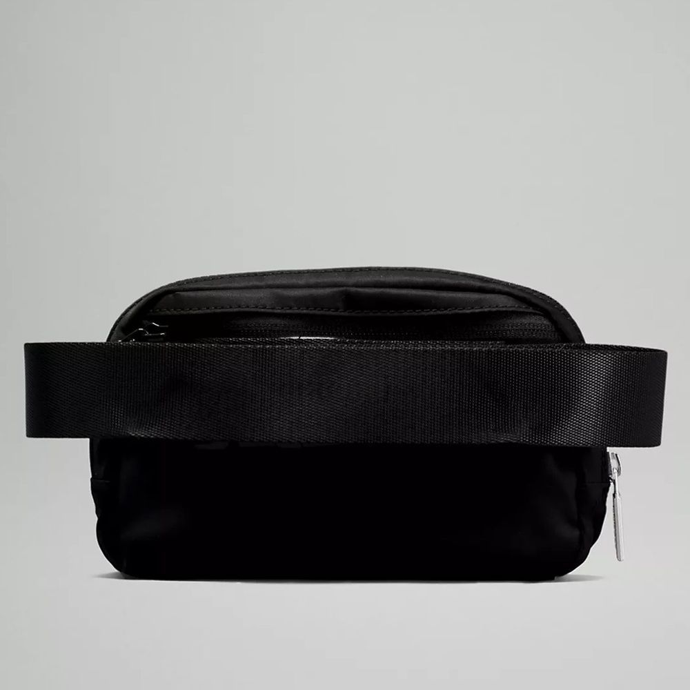 lululemon 1L NWT Black Everywhere Belt Bag Fanny Pack Water Repellent - Picture 2 of 15